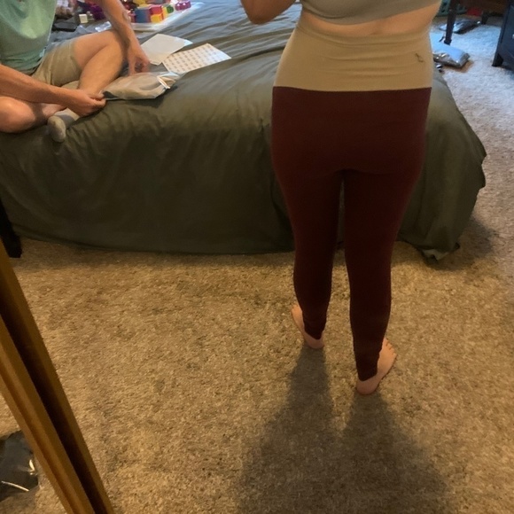 Motherhood Maternity Burgundy Leggings With Full Tan Panel Size Small (796) - Picture 3 of 7